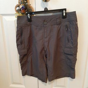 Columbia Nylon Cargo Shorts - Size 4